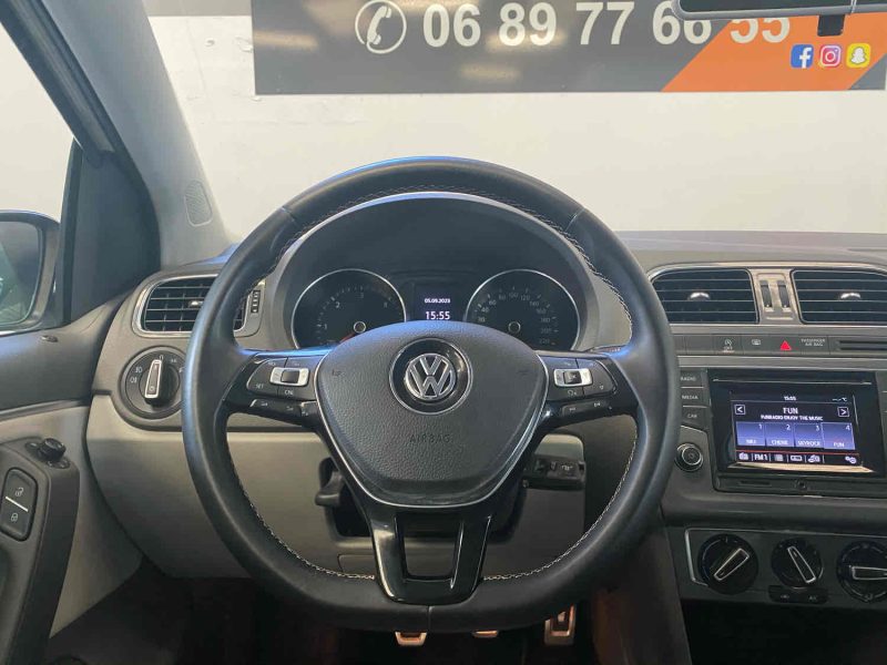 VOLKSWAGEN POLO V 2014