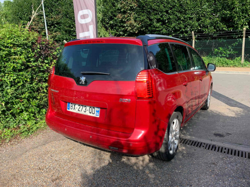 PEUGEOT 5008 2.0HDI 150CV