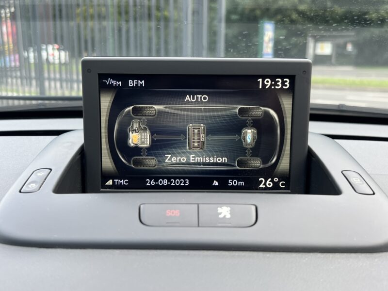 PEUGEOT 3008 HYBRID 4 2.0 HDI 163 / 200 Cv ELECTRIQUE GPS BLUETOOTH TOIT PANORAMIQUE - Garantie1an