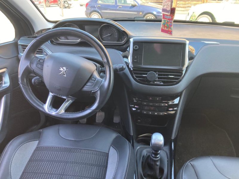 PEUGEOT 2008  1.2 puretech 130 ch allure 2019