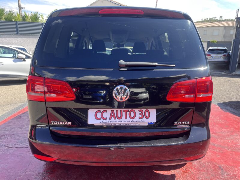 VOLKSWAGEN TOURAN 2011