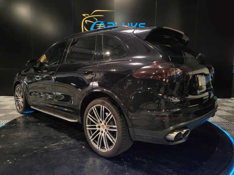 PORSCHE CAYENNE E-Hybrid 333/416cv Platinum Edition BVA // RADAR-AV-AR/SIEGES CHAUFFANTS/CAMERA DE R