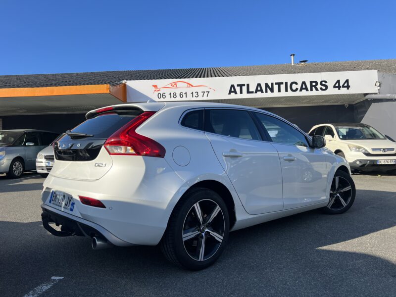 VOLVO V40 II D2 2.0 TDI 120CV 16V S&S R-DESIGN