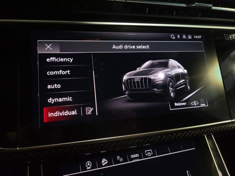 AUDI Q8 3.0 V6 TDI 258cv S-Line Pack Carbone BVA // APPLE CARPLAY/PHARES FULL LEDS/CAMERA DE RECUL