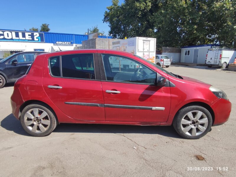 RENAULT CLIO III 2010