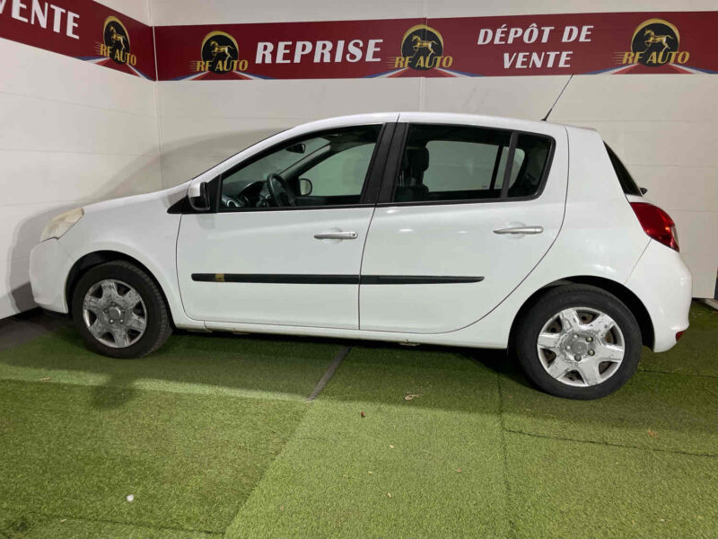 RENAULT CLIO III Phase 2 2010  1.5 dCi 68cv