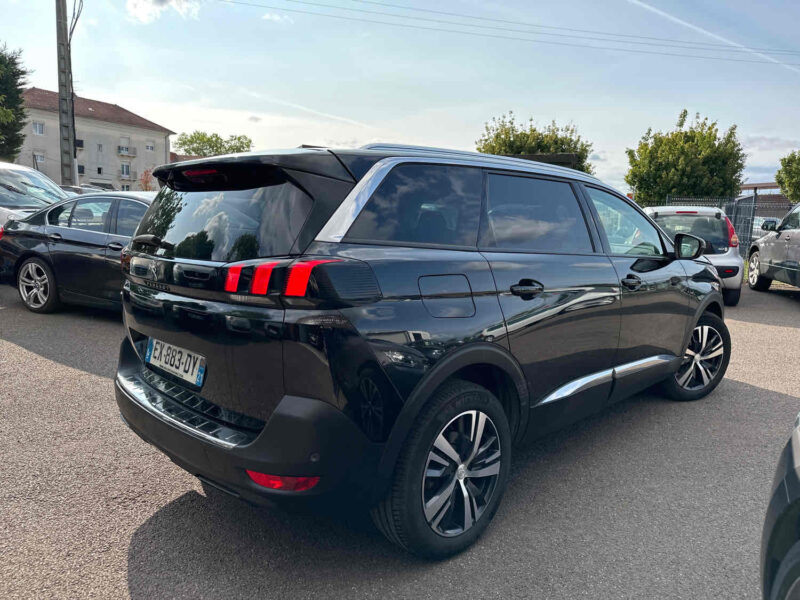 PEUGEOT 5008 II 2018