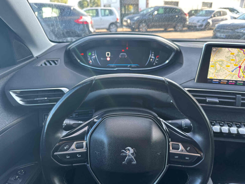 PEUGEOT 5008 II 2018