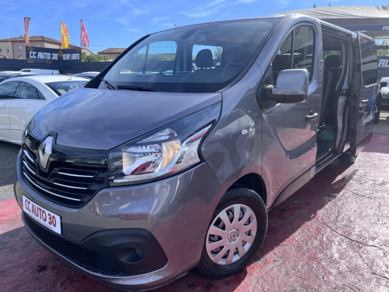 RENAULT TRAFIC III Autobus 9 places 2017