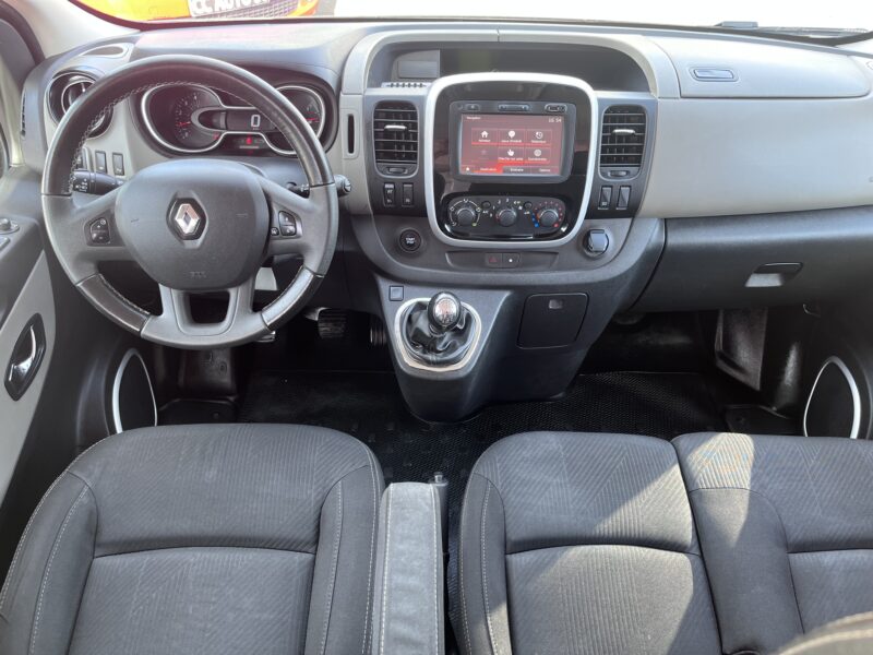 RENAULT TRAFIC III Autobus 9 places 2017