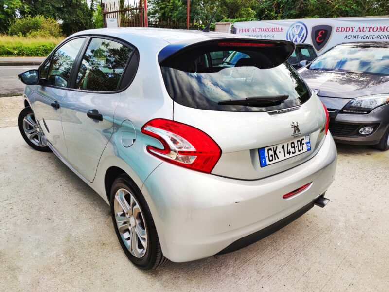 PEUGEOT 208 I 2013