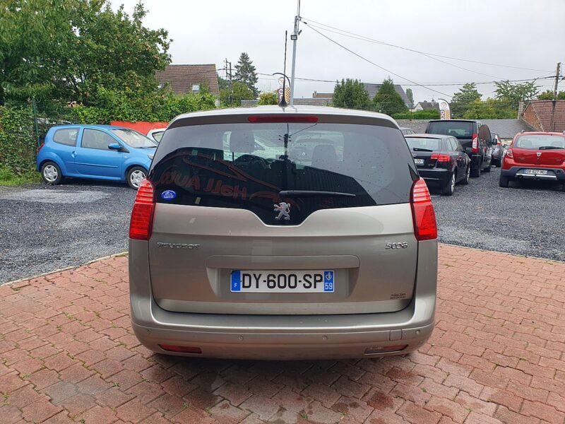 PEUGEOT 5008 2010