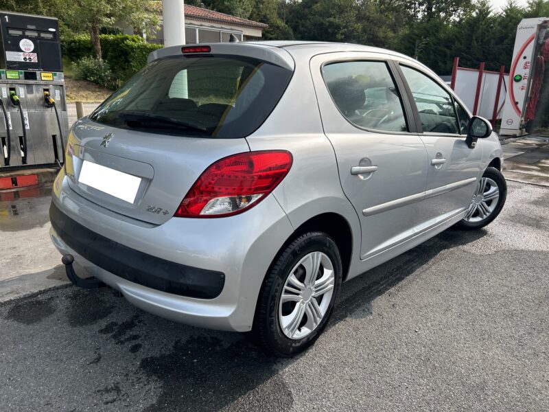 PEUGEOT 207 2013