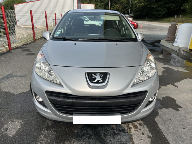 PEUGEOT 207 2013