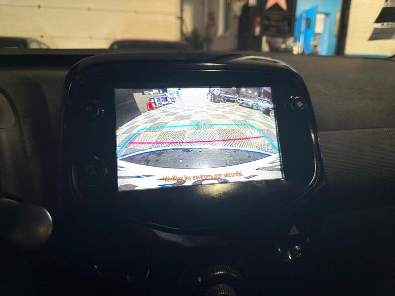 1.0 VTi  72 cv SHINE/ CARPLAY / CAMERA AR / CLIMATISATION