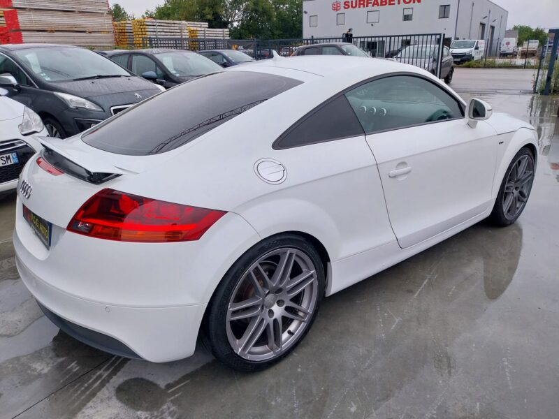 AUDI TT 2.0 TFSI 200 S line