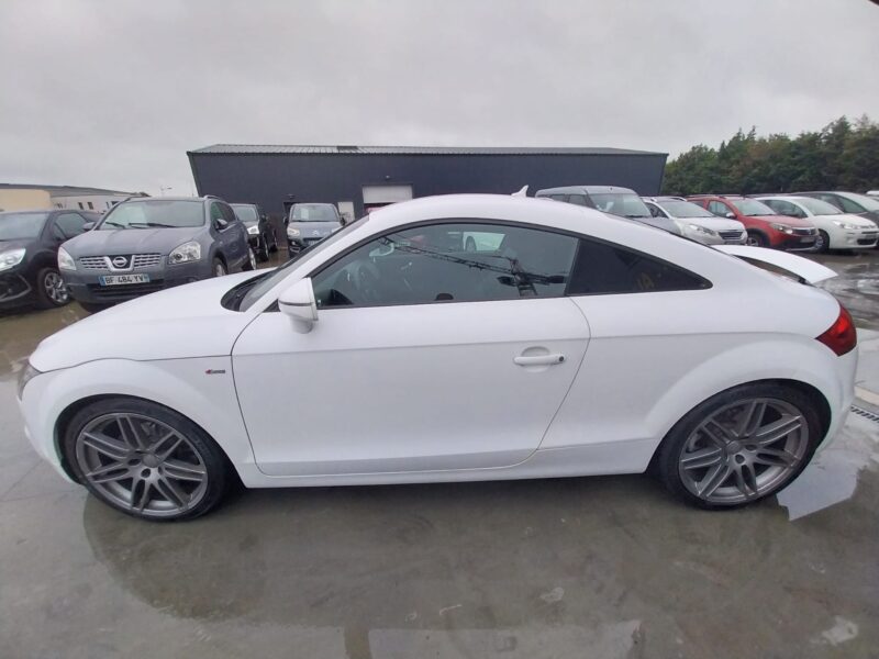 AUDI TT 2.0 TFSI 200 S line