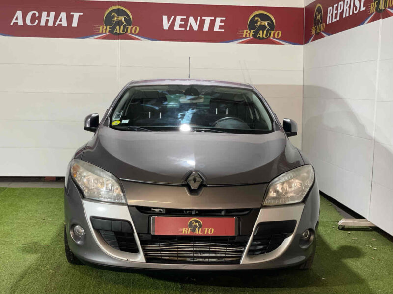 RENAULT MEGANE III Coupé 2010 1.5 dCi 110cv