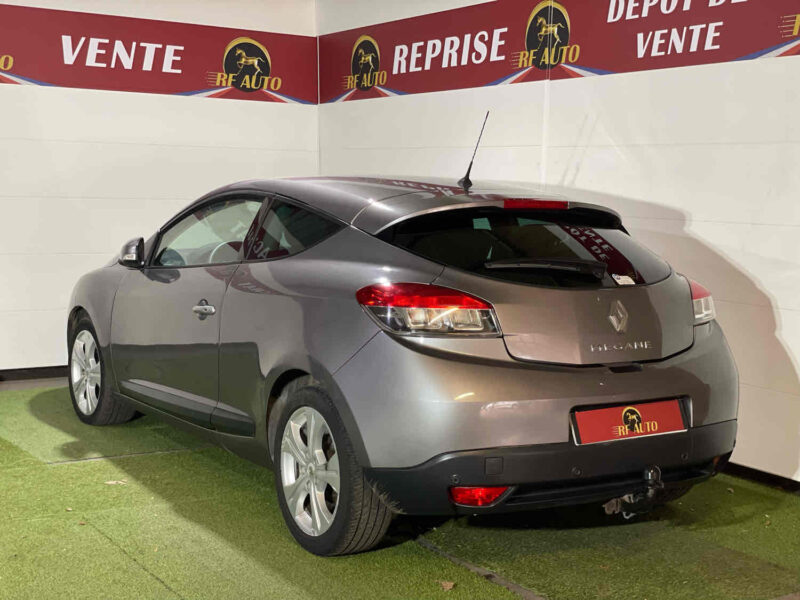 RENAULT MEGANE III Coupé 2010 1.5 dCi 110cv