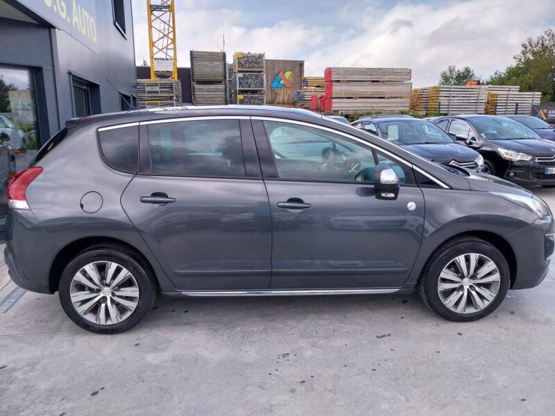 PEUGEOT 3008 1.6 HDi 114 Crossway