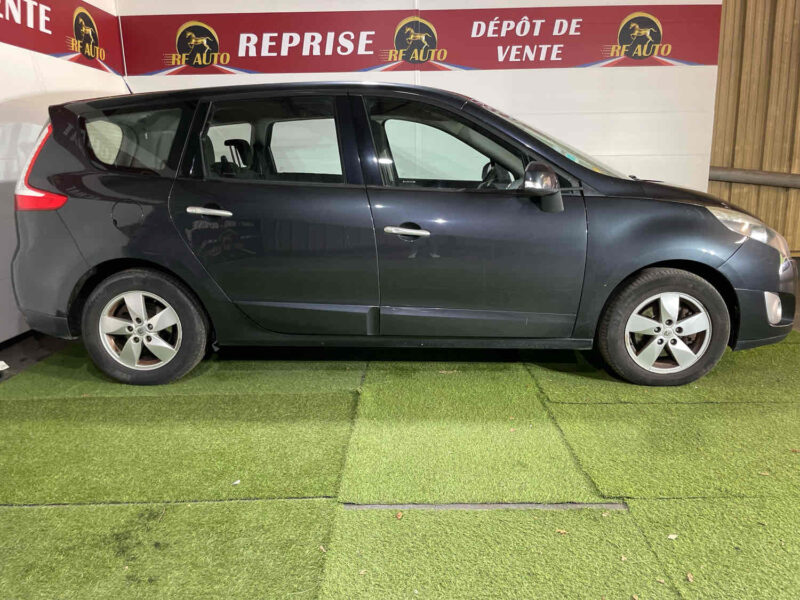 RENAULT SCENIC III 2010 1.9 dCi 131