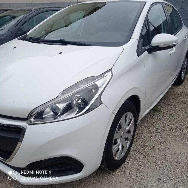 PEUGEOT 208 2018