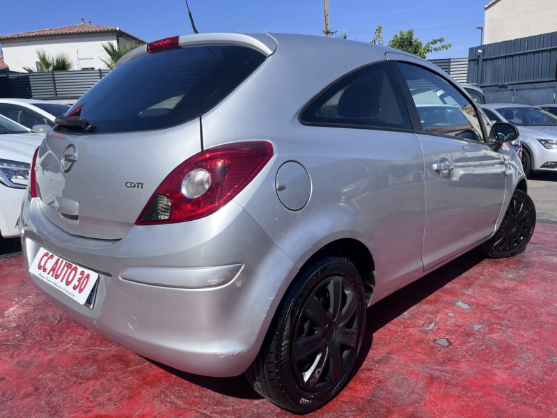 OPEL CORSA D 2011