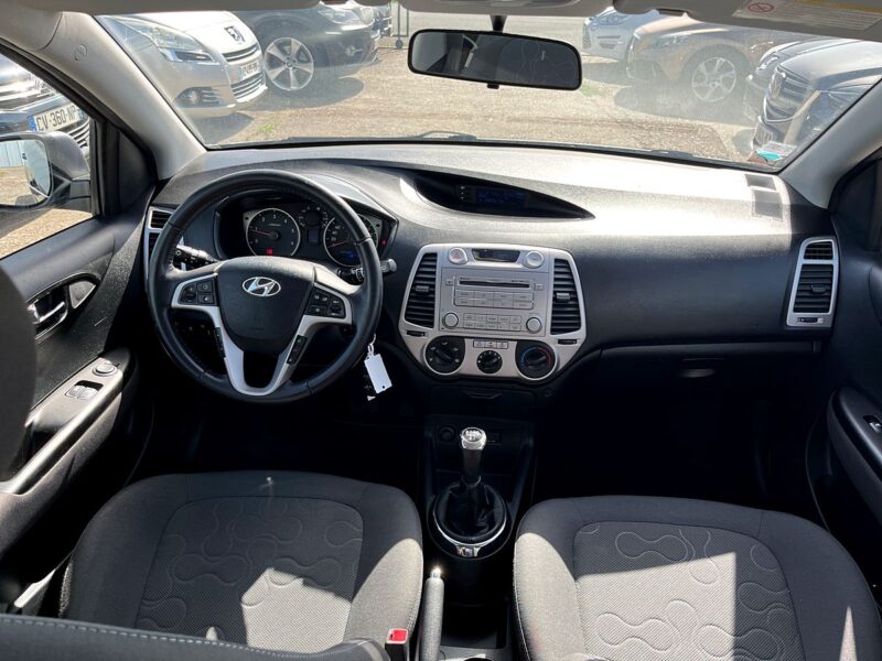 HYUNDAI i20 I 2011