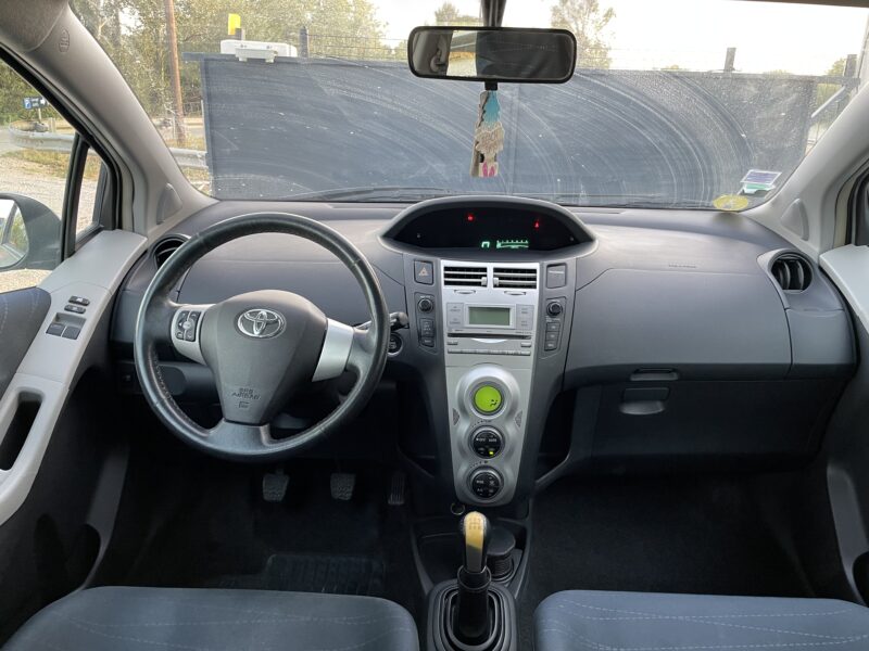 TOYOTA YARIS 2006