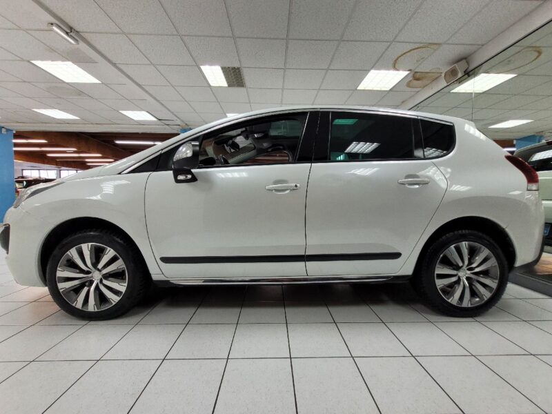 PEUGEOT 3008 Monospace 2015 1.6 BlueHDi 120 1560cm3 120cv