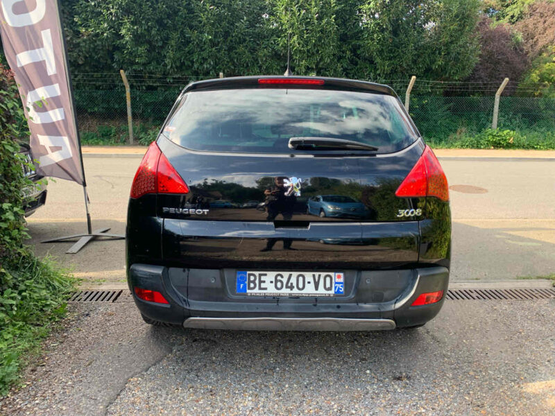 PEUGEOT 3008 Monospace 1.6HDI 112CV