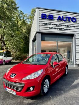 PEUGEOT 207 2010