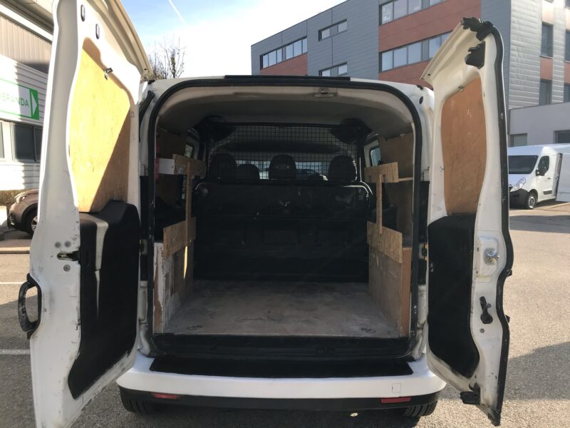 DOBLO 5 PLACES - 1.6 MJT 105 cv PACK PRO - GARANTIE 6 MOIS