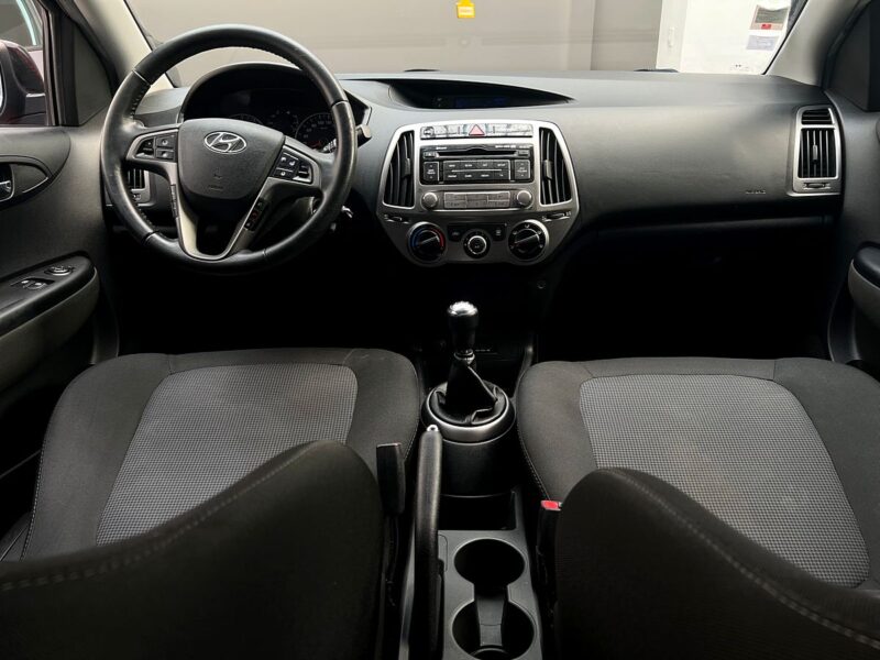 HYUNDAI i20 1.2 1248cm3 86cv