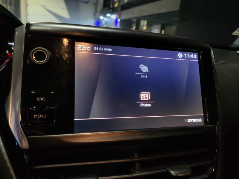 PEUGEOT 2008 1.5 BlueHDi 100cv Active // BLUETOOTH/DETECTION SOUS GONFLAGE/REGULATEUR-LIMITEUR DE VI