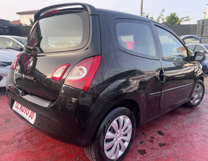 RENAULT TWINGO II 2014