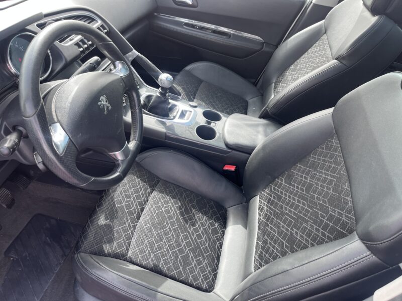 PEUGEOT 3008 Monospace 2014