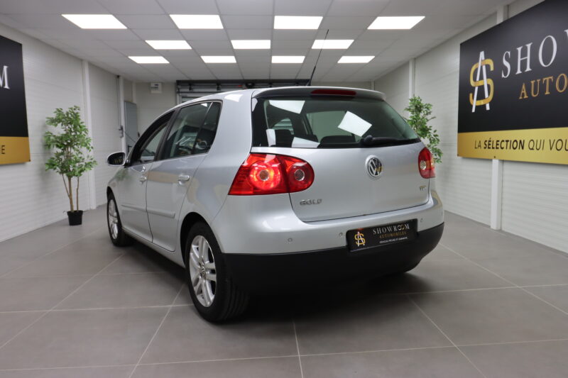 VOLKSWAGEN GOLF V 2009