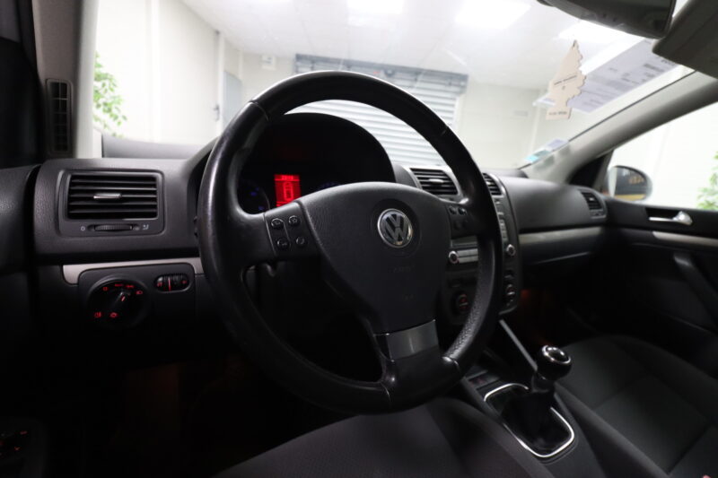 VOLKSWAGEN GOLF V 2009