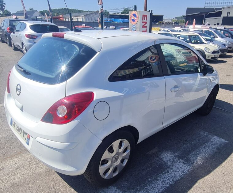 OPEL CORSA D 2013