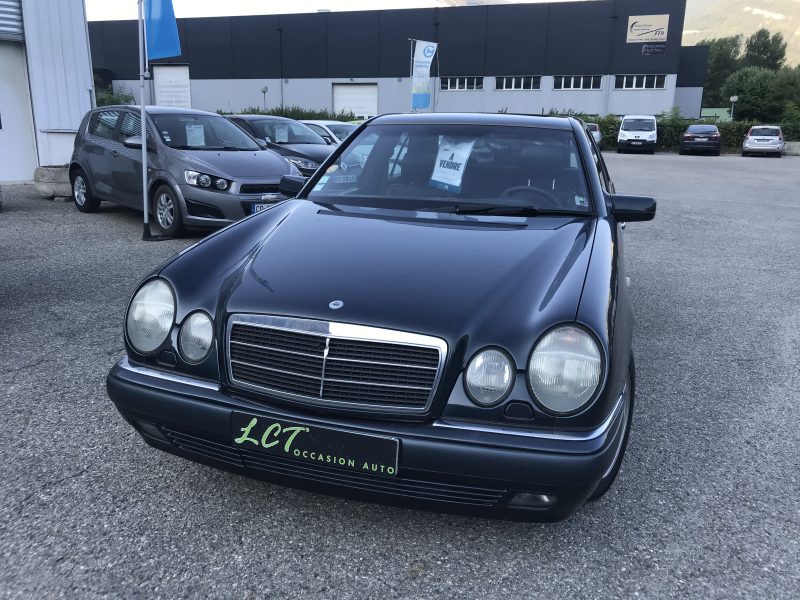 MERCEDES E420 berline - 4.2i V8 279cv BA ÉLEGANCE - CONTROLE TECHNIQUE OK