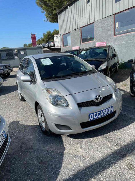 TOYOTA YARIS 1,3i 100CV