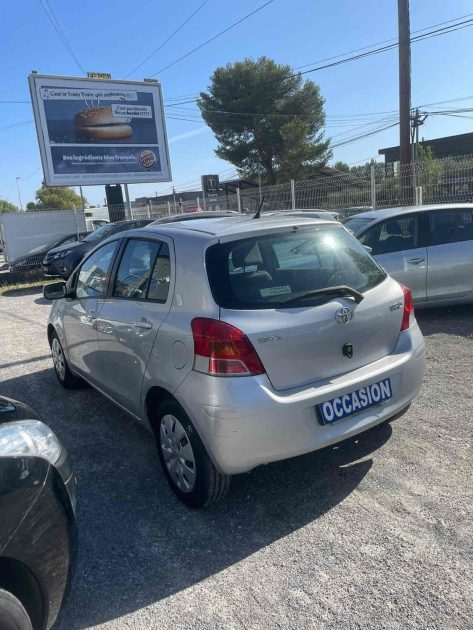 TOYOTA YARIS 1,3i 100CV