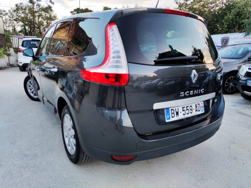 RENAULT SCENIC III 2011