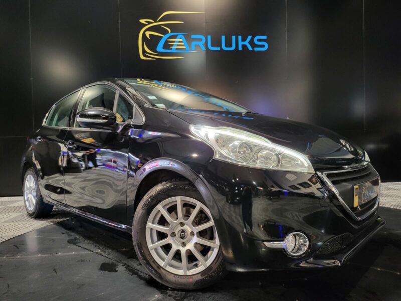 PEUGEOT 208 1.6 VTi 120cv Allure 5p // RADAR-AR/REGULATEUR-LIMITEUR DE VITESSE/BLUETOOTH