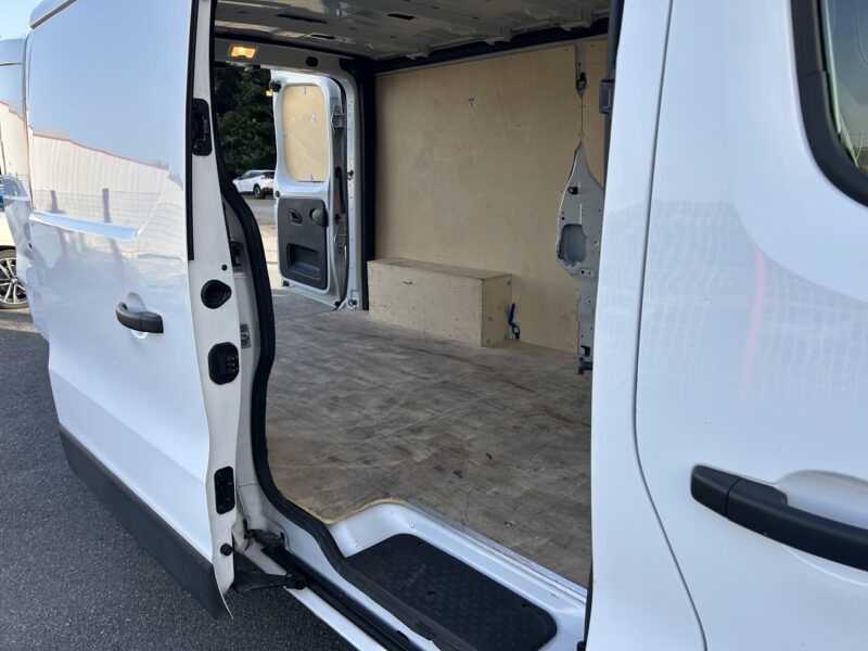 RENAULT TRAFIC III Camionnette 2020