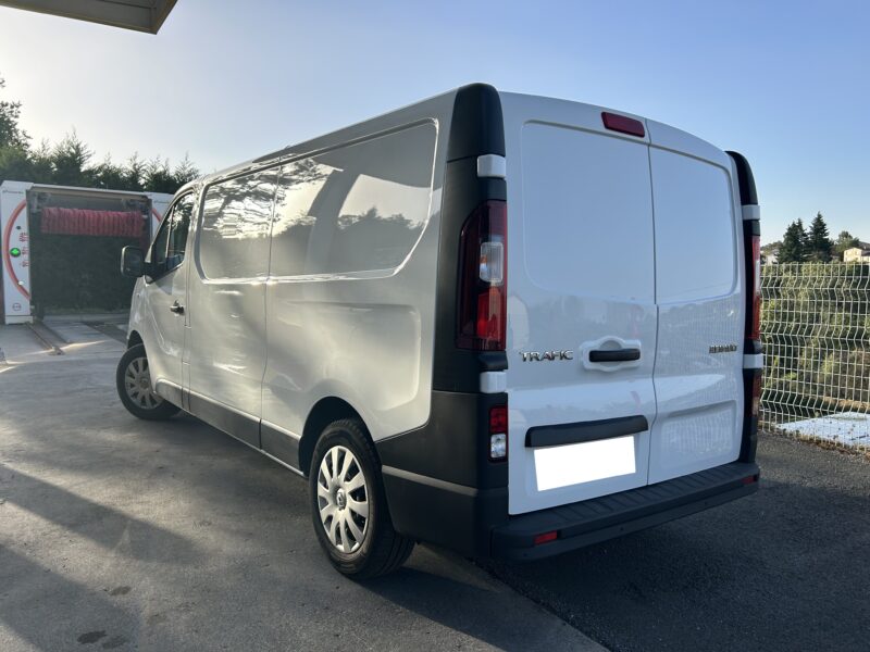 RENAULT TRAFIC III Camionnette 2020