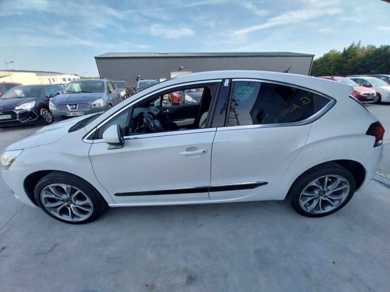 CITROEN DS4 2.0 HDi 165 Sport Chic