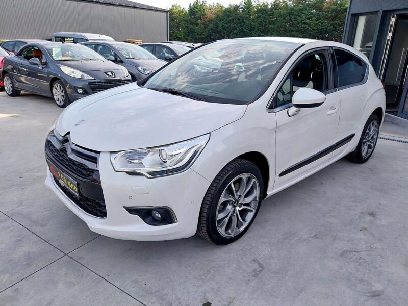 CITROEN DS4 2.0 HDi 165 Sport Chic