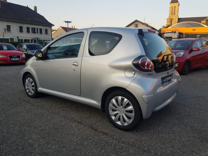 TOYOTA  AYGO 1.0 VVT-i 68CV CONFORT